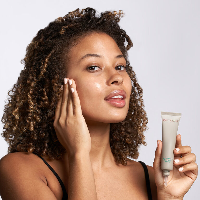 Bilde for sosiale medier Exuviance Clarifying & Renewing Serum 3