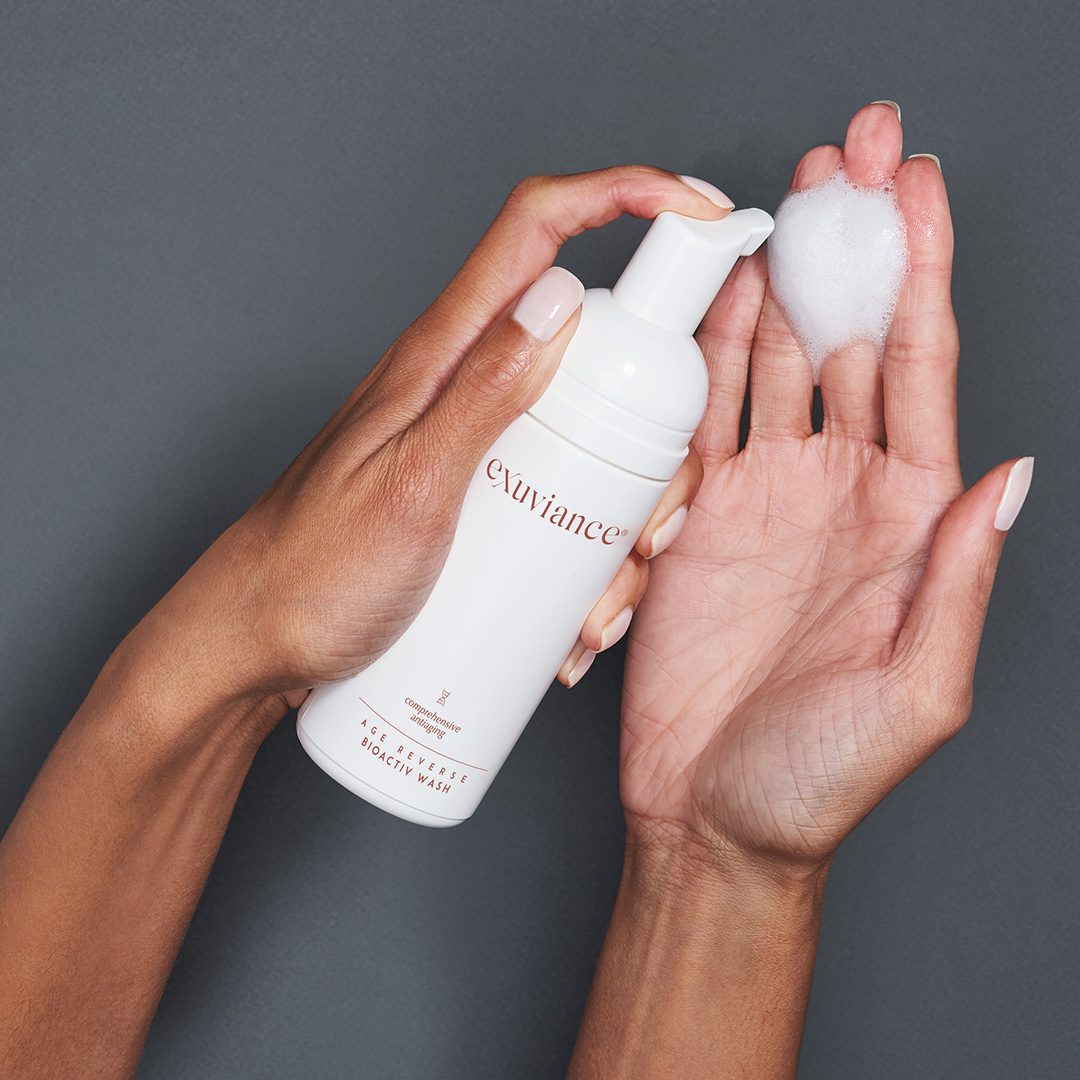 Bilde for sosiale medier Exuviance Age Reverse BioActiv Wash 1
