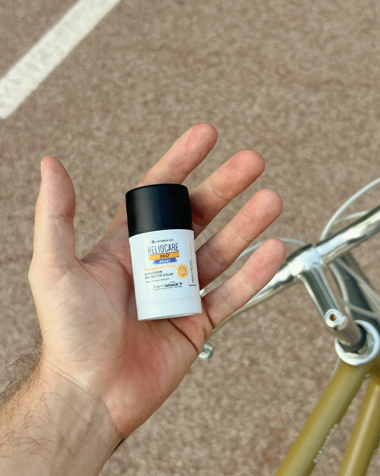 Bilde for sosiale medier Heliocare Sport Transparent Stick 2