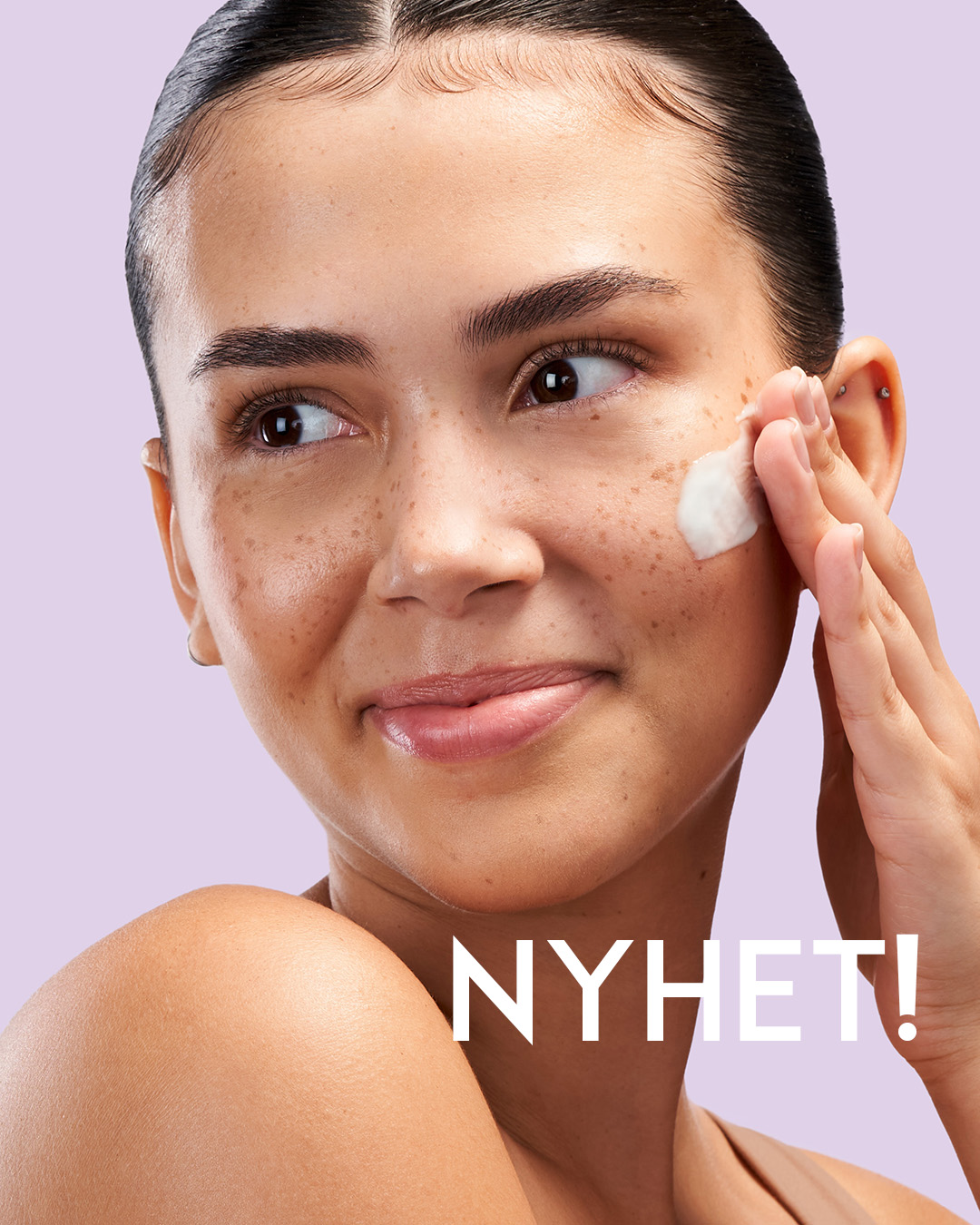 Bilde for sosiale medier Exuviance Pro-Plump Hydrating Cream modell NYHET rektangel