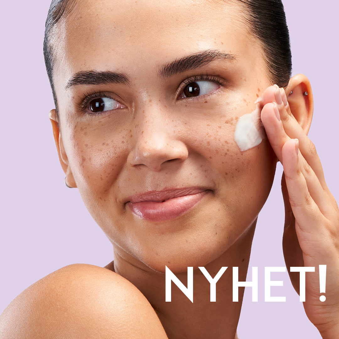 Bilde for sosiale medier Exuviance Pro-Plump Hydrating Cream modell NYHET kvadrat