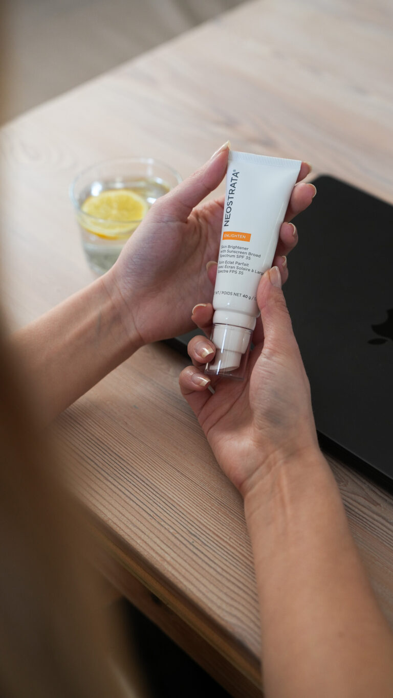 Bilde for sosiale medier NEOSTRATA Skin Brightener lifestyle story